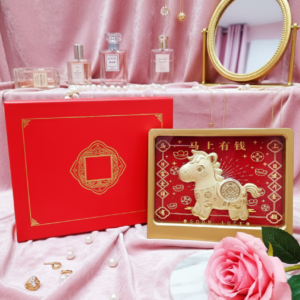 The "Instant Wealth" Golden Horse Display
