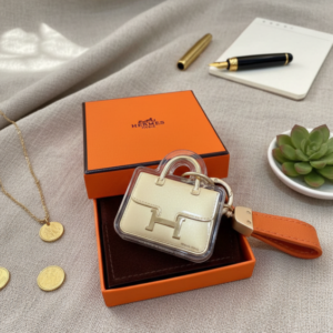 The Iconic Couture Handbag Gold Keychain